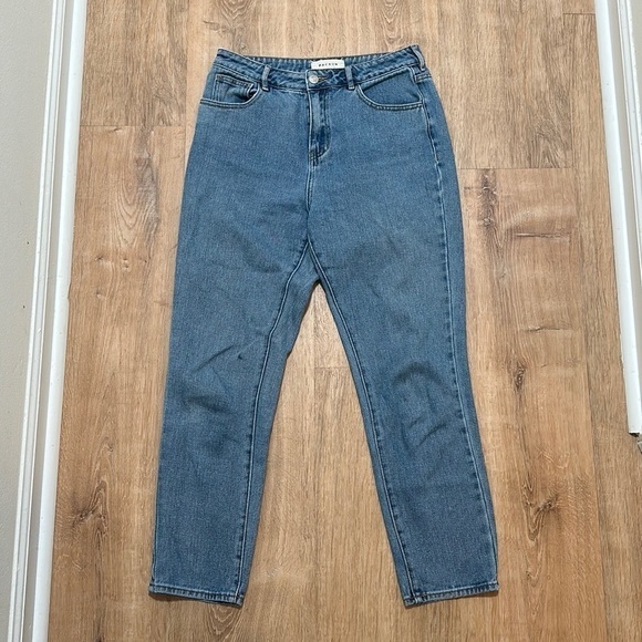 PACSUN | High Rise Mom Jeans - Picture 2 of 4
